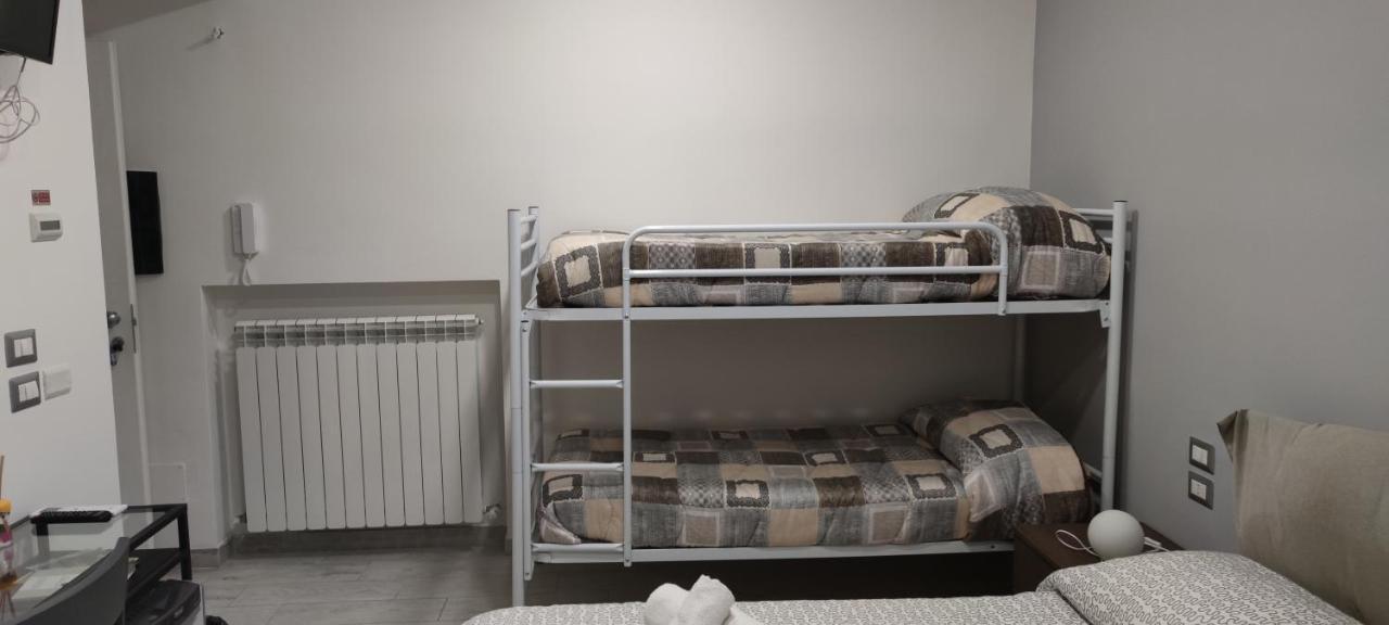 Guest House Via Milano Catanzaro Ngoại thất bức ảnh